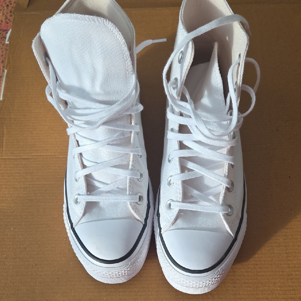 Women's Converse Chuck Taylor All Star Lift Platform Shoes In White Size 8